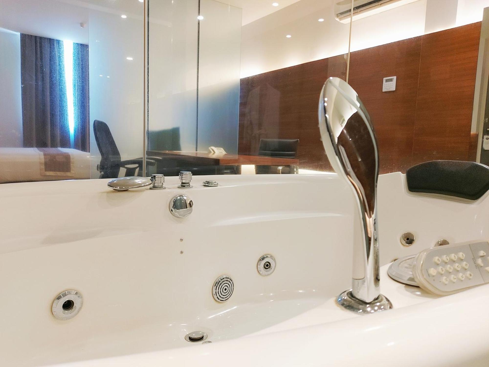 The Leverage Business Hotel - Bandar Baru Mergong Алор-Сетар Экстерьер фото